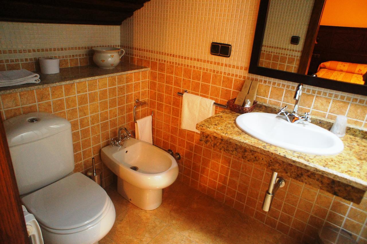 Mirador Da Ribeira Hotel Viana do Bolo Ruang foto